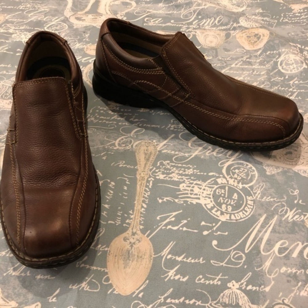 Dockers leather slip on loafer 11M shoe